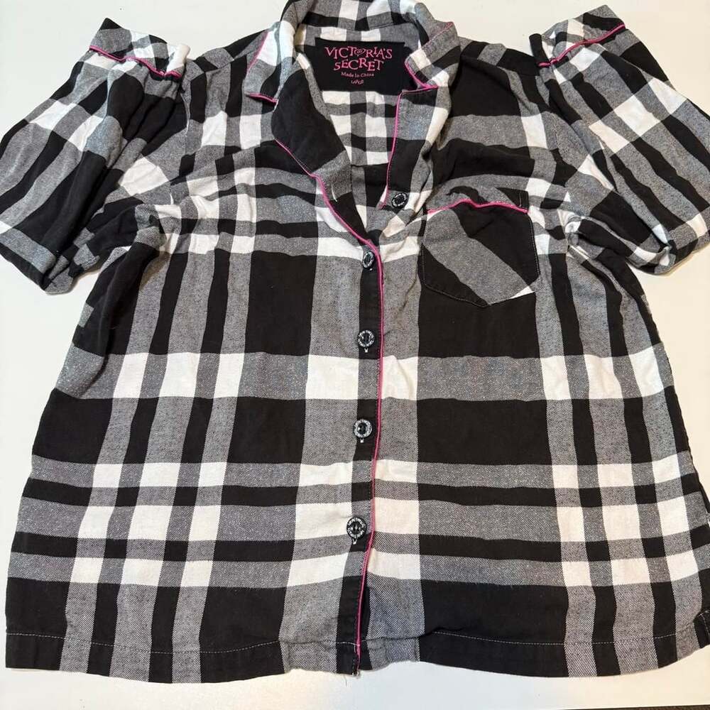 Vintage Early 2000s Grunge Black Plaid Flannel Victoria’s Secret Pajama Shirt